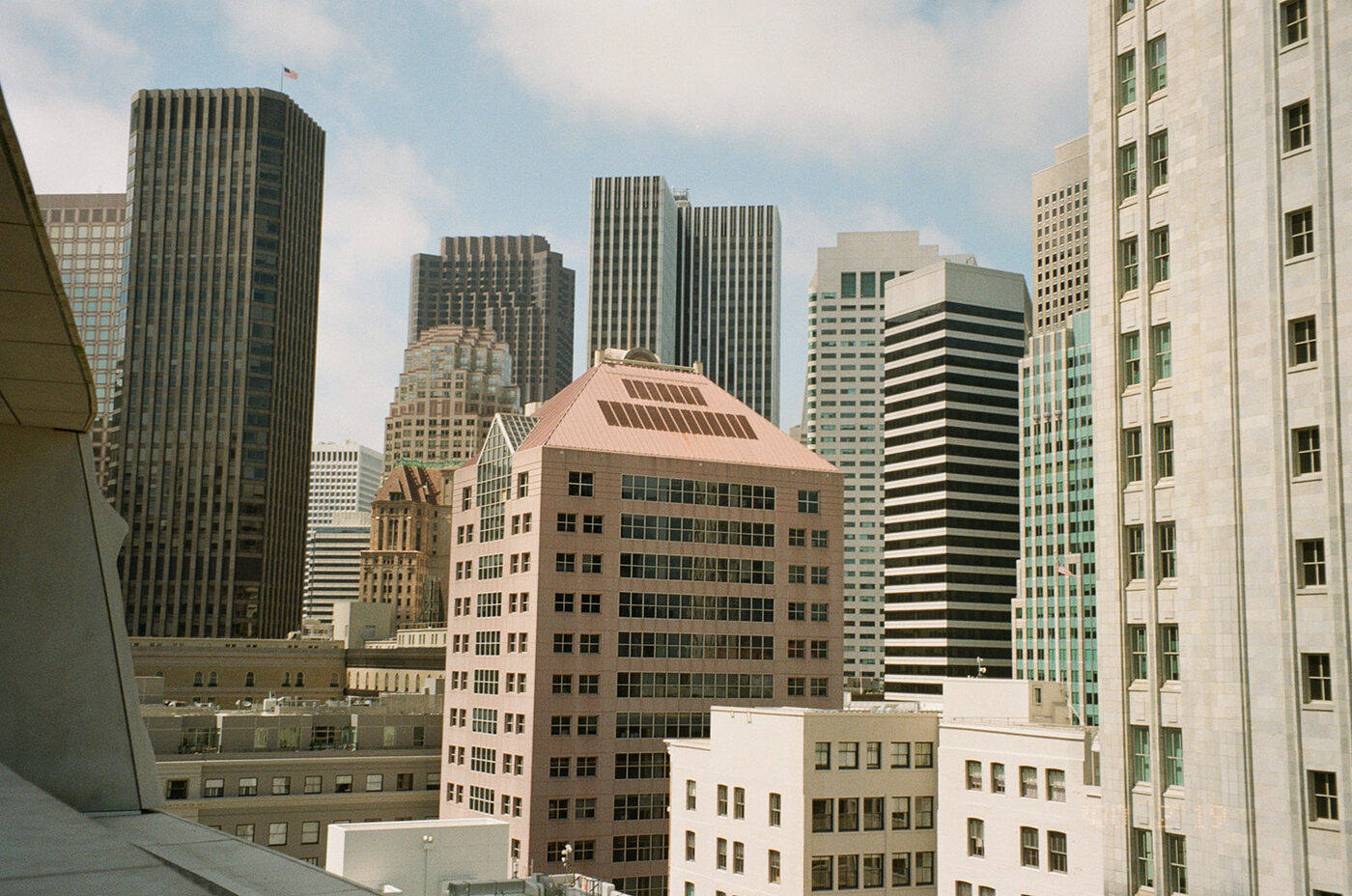 Point and shoot, frame 02 — photograph by Pascale Arahia