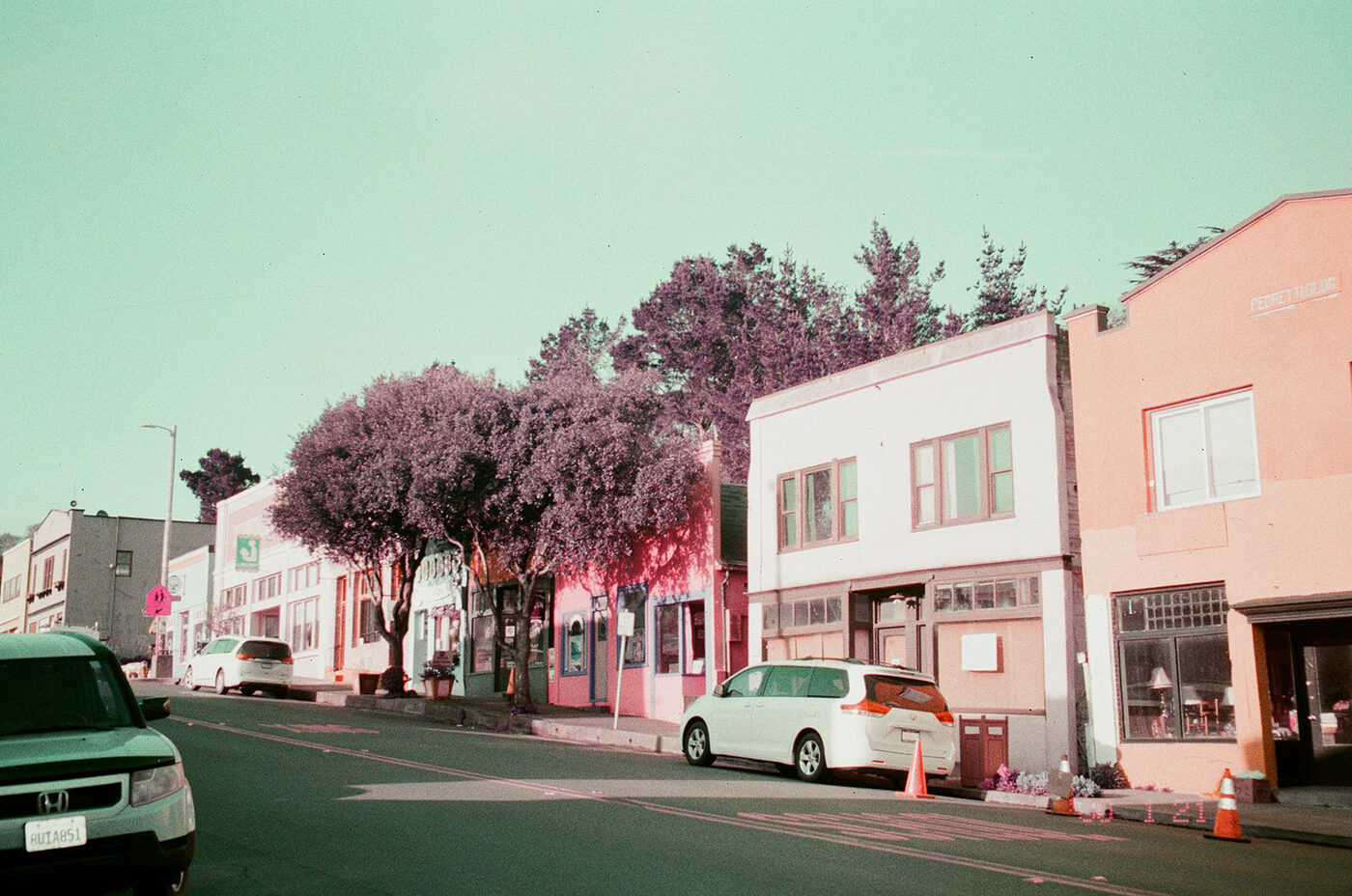 Point and shoot, frame 22 — photograph by Pascale Arahia